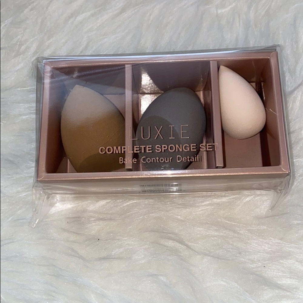 Luxie Complete Sponge Set-NWT